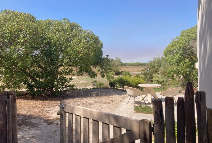 1 Bedroom Property for Sale in Meerensee Western Cape